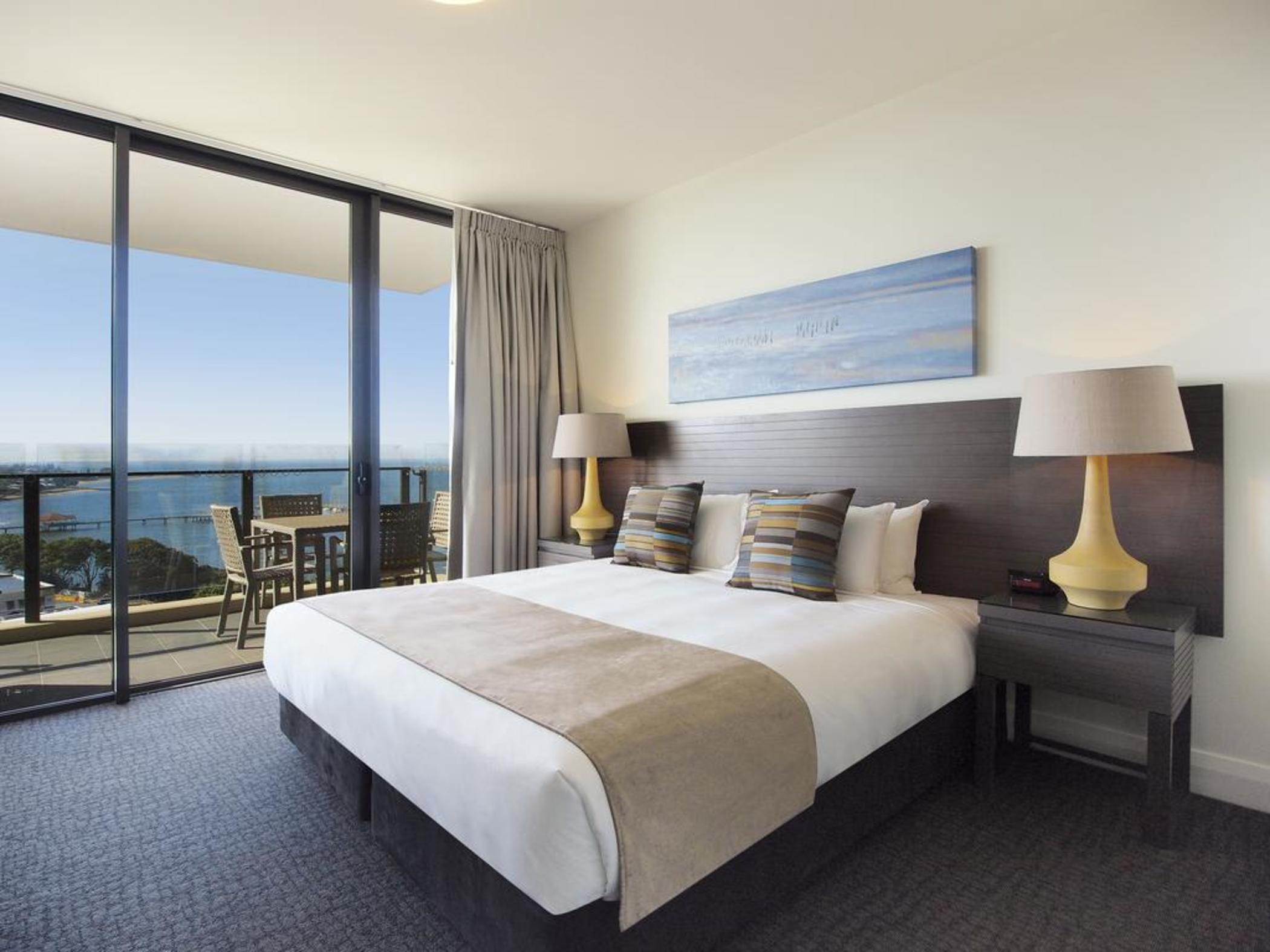 Oaks Redcliffe Mon Komo Suites Esterno foto