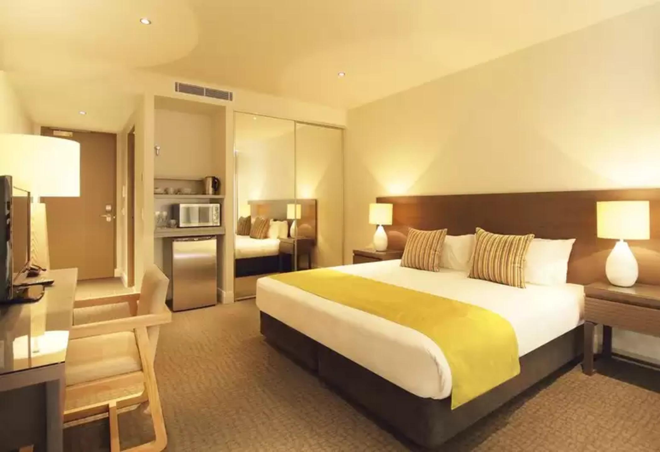 Oaks Redcliffe Mon Komo Suites Esterno foto
