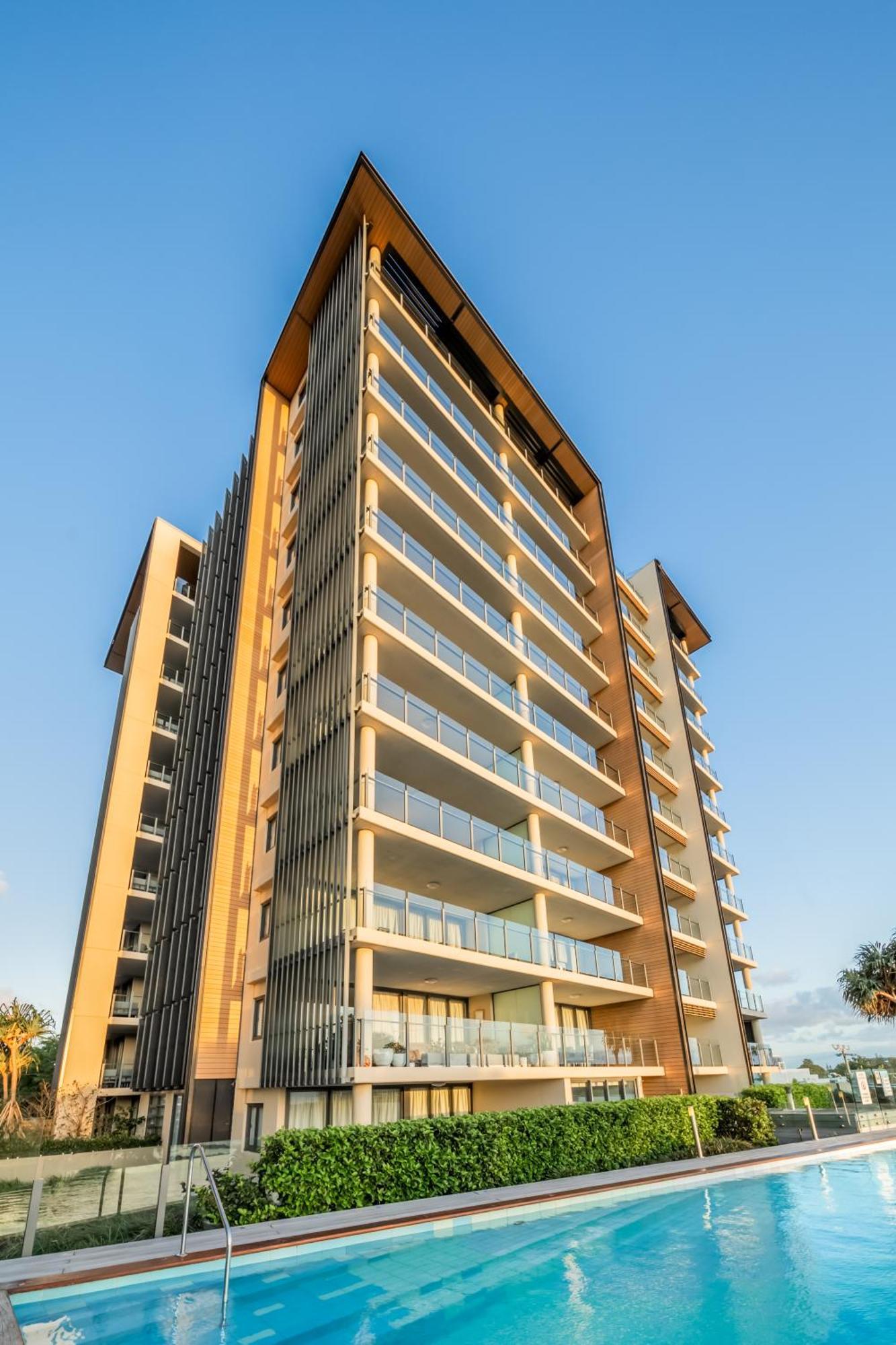 Oaks Redcliffe Mon Komo Suites Esterno foto
