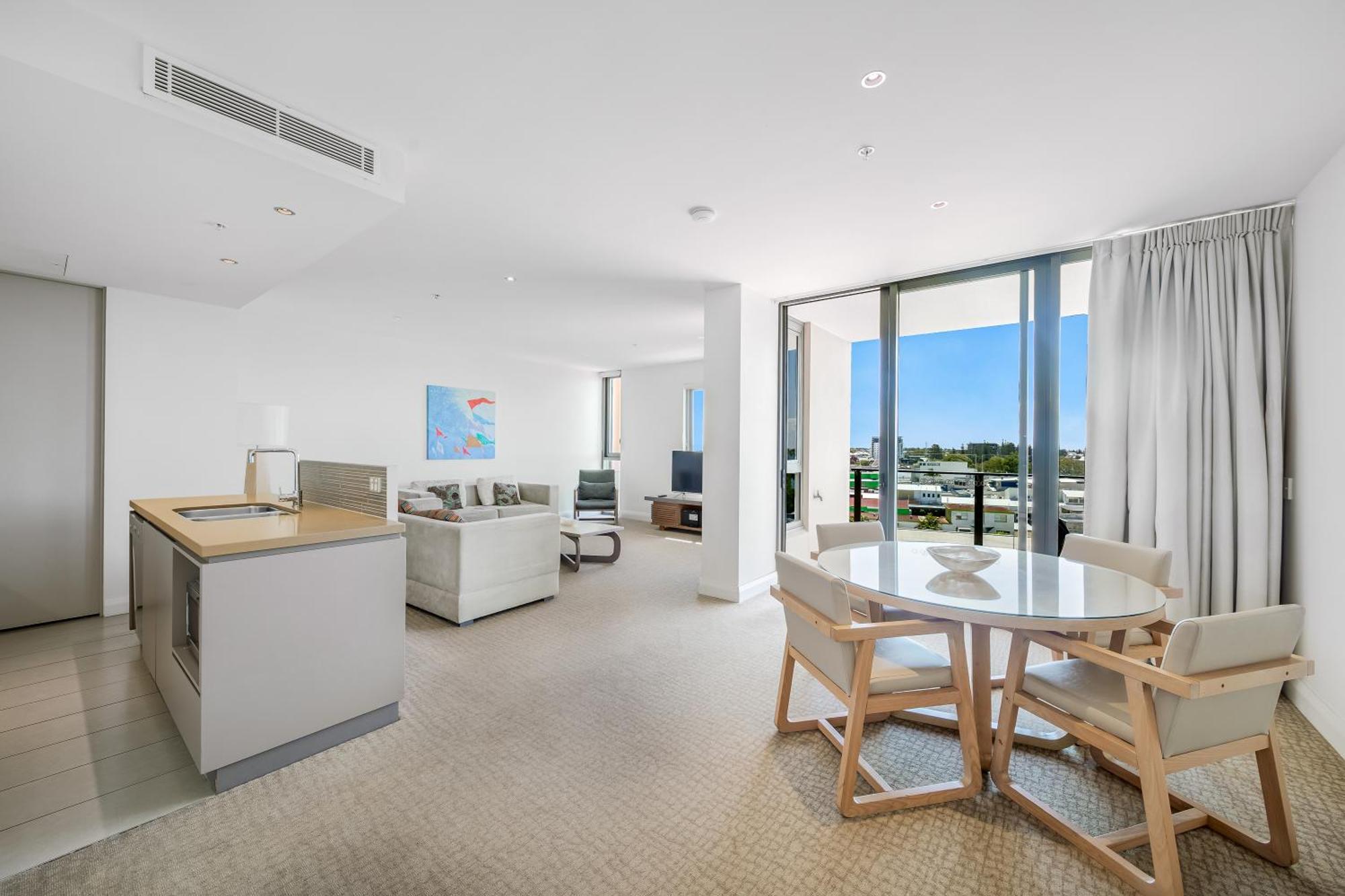 Oaks Redcliffe Mon Komo Suites Esterno foto
