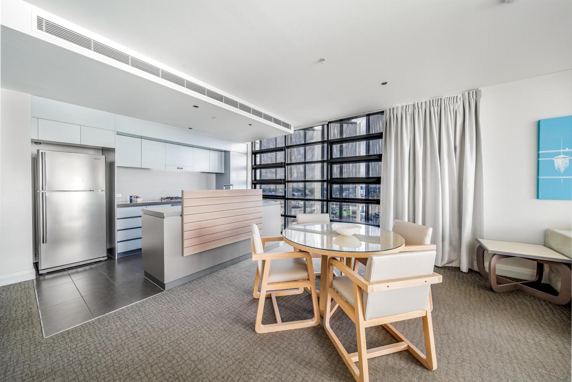 Oaks Redcliffe Mon Komo Suites Esterno foto