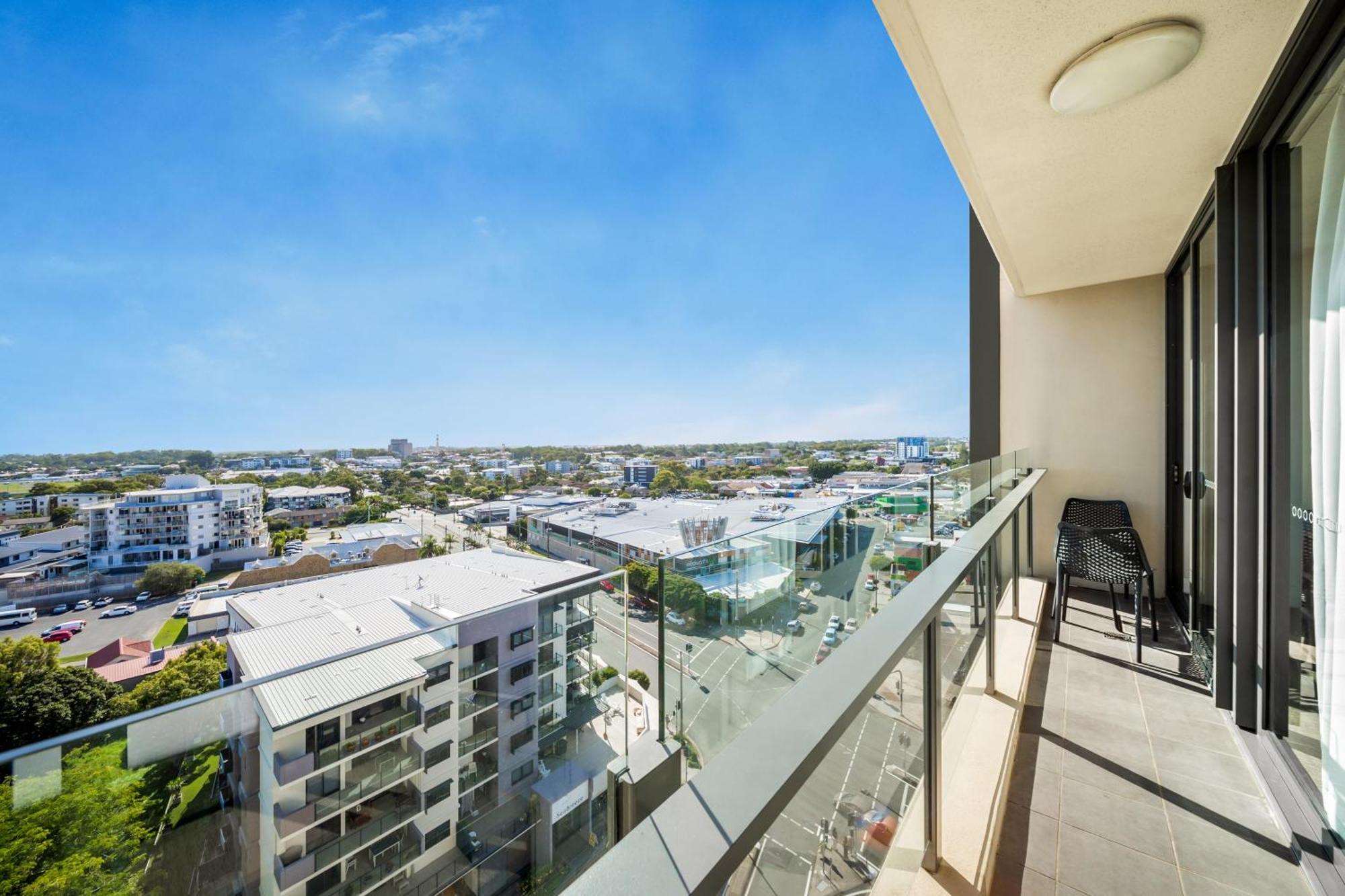 Oaks Redcliffe Mon Komo Suites Esterno foto